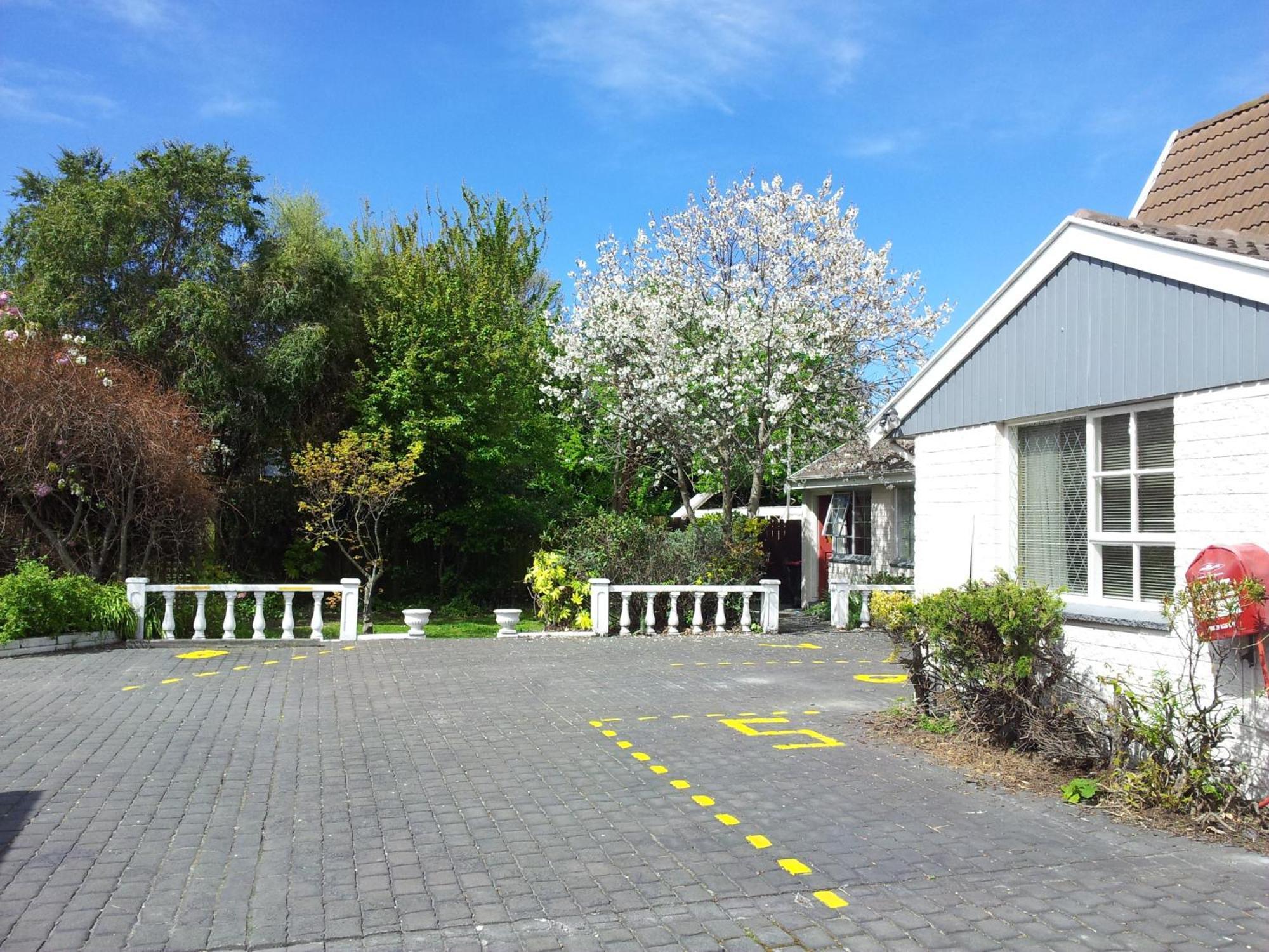 Ferry Motel Christchurch Exteriör bild