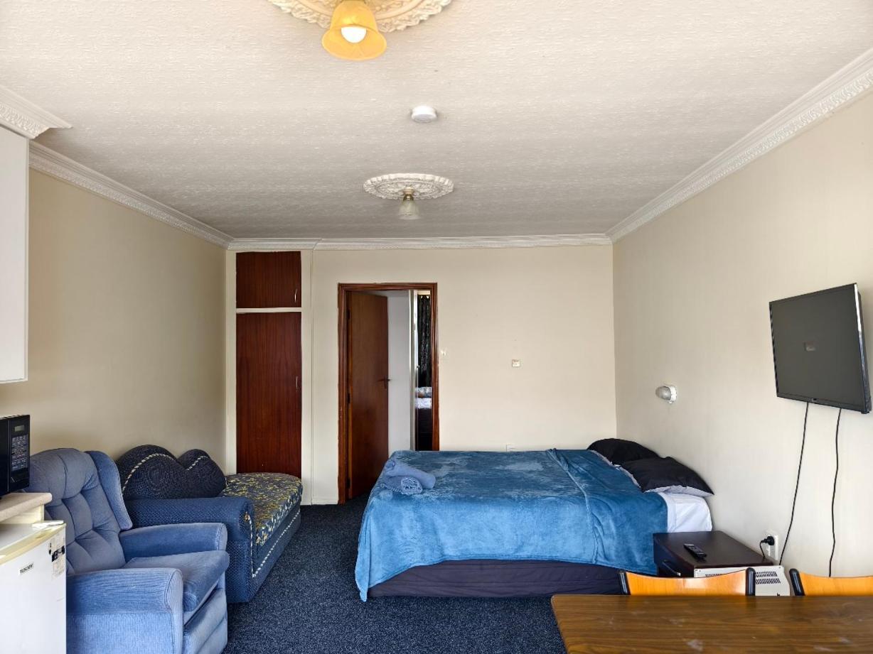 Ferry Motel Christchurch Exteriör bild