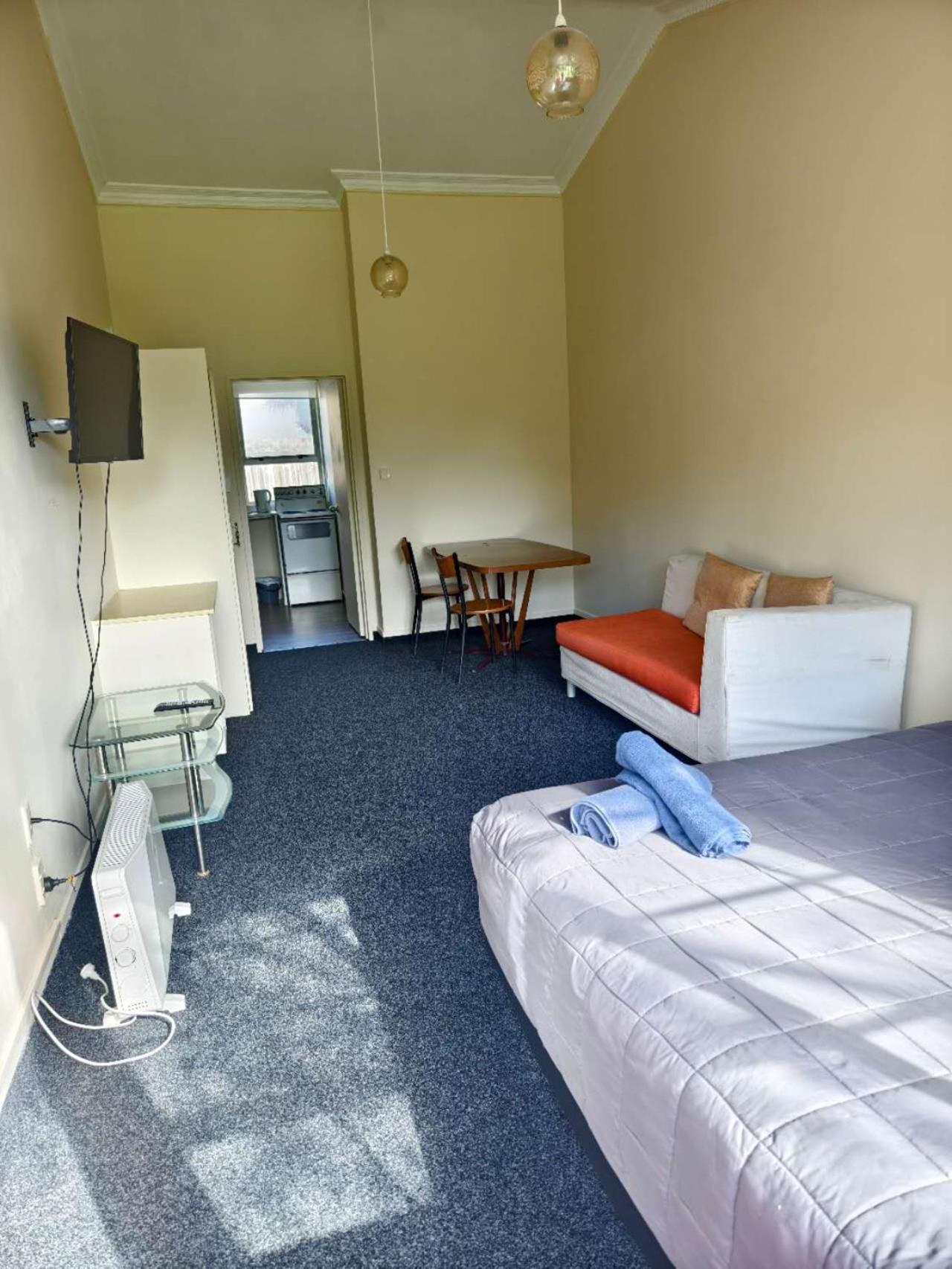 Ferry Motel Christchurch Exteriör bild